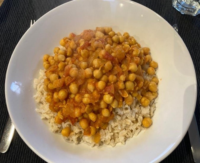 Beans in a white bowl 